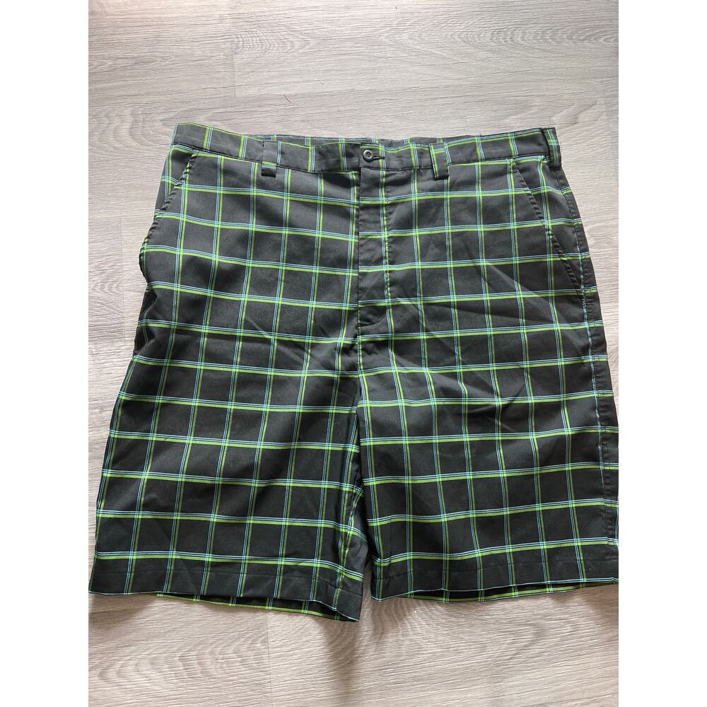 Snake Eyes Players Collection size 40 plaid gold shorts